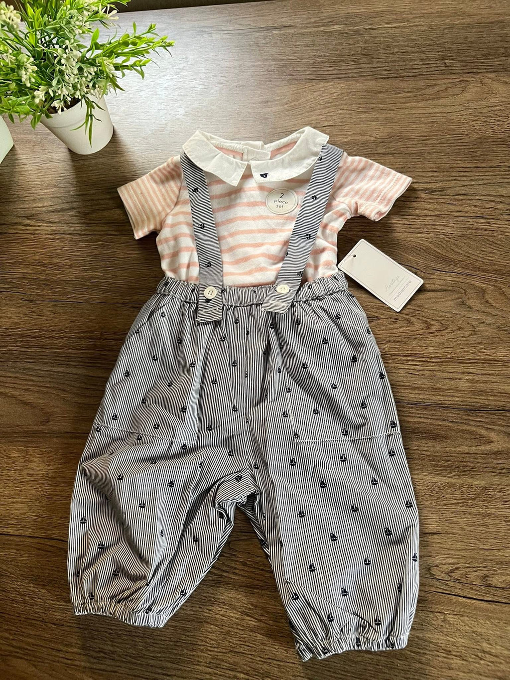 Mothercare طقم من قطعتين سالوبيت -تيشرت